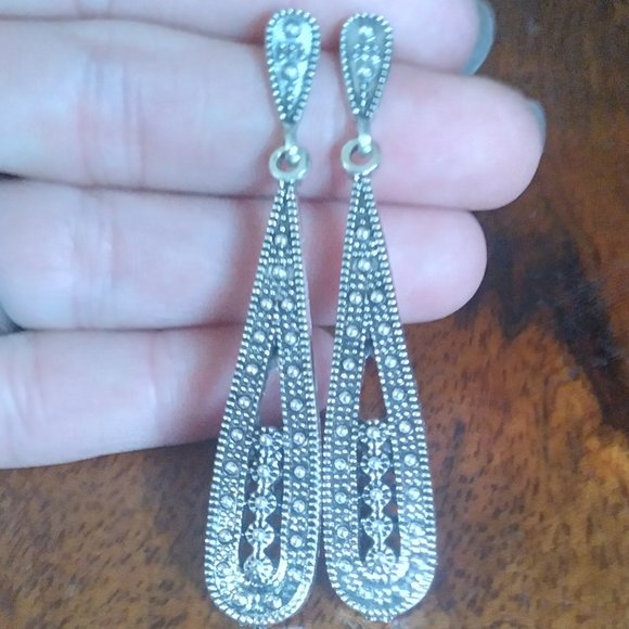Roman Style Dangle Earrings - Picture 1 of 3